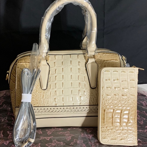 Large beige bag with wallet and shoulder strap - Picture 3 of 3